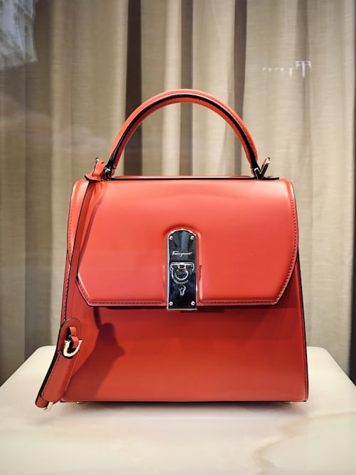 Elegant Leather Ladies Handbag